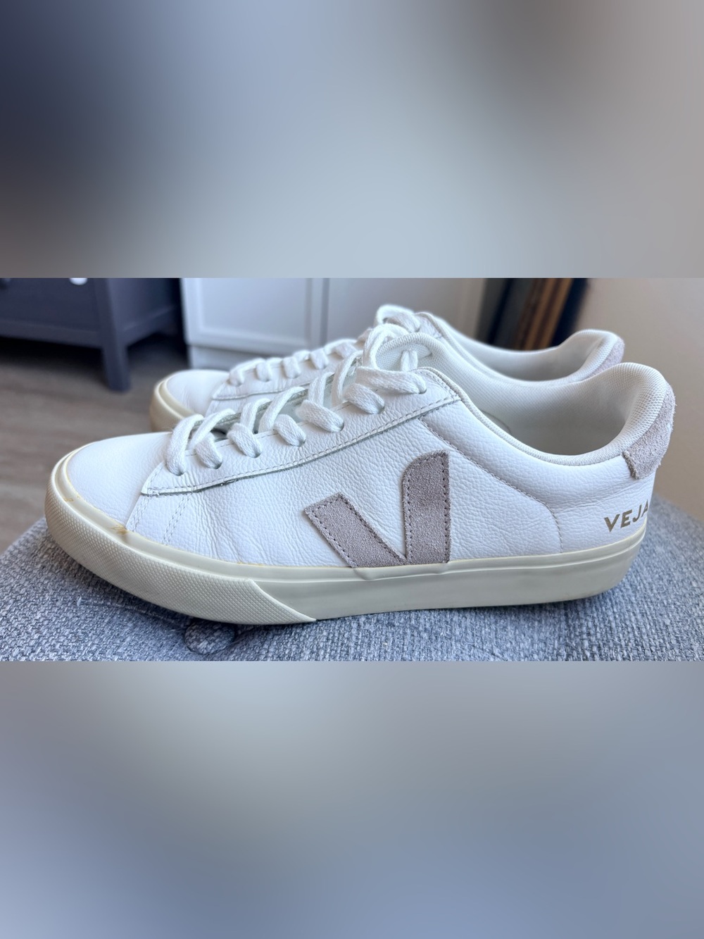 Veja Women’s White Leather V-10 Sneaker with Pink Logo Size 8